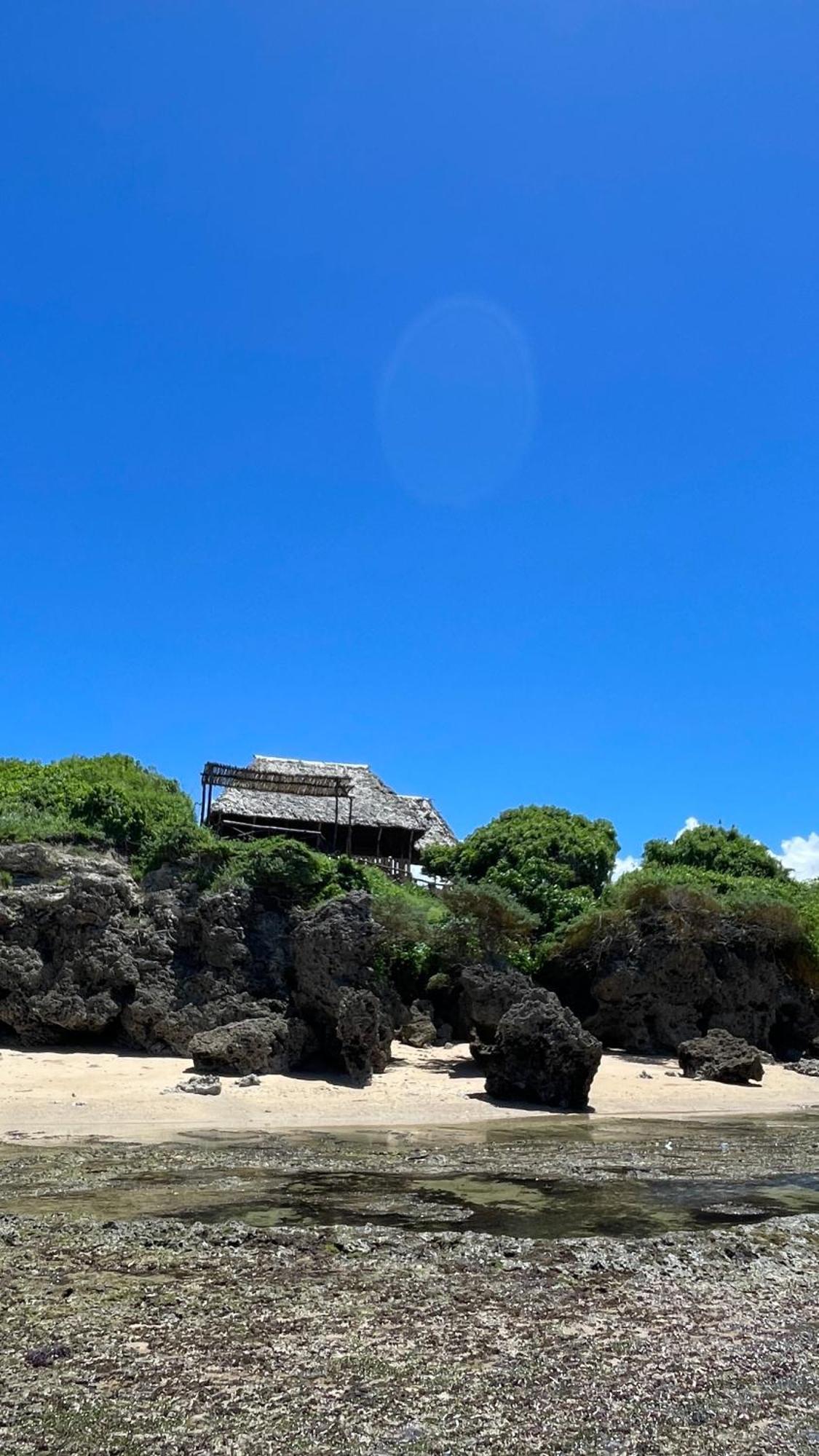 Pangani Cliffs Lodge Eksteriør bilde